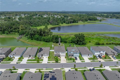 House in Dade City, Florida 4 bedrooms, 312.99 sq.m. № 1790100 - photo 2