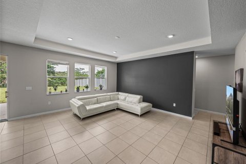 House in Dade City, Florida 4 bedrooms, 312.99 sq.m. № 1790100 - photo 12