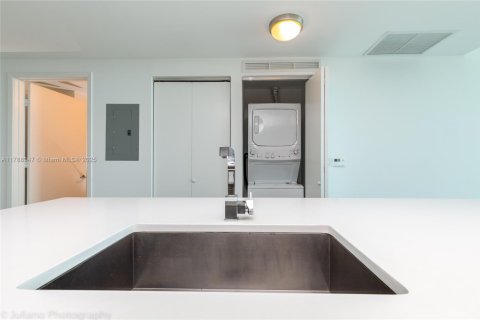 Copropriété à vendre à Miami, Floride: 2 chambres, 106.19 m2 № 1863211 - photo 7