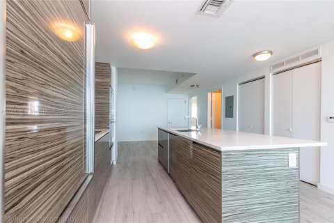 Copropriété à vendre à Miami, Floride: 2 chambres, 106.19 m2 № 1863211 - photo 9