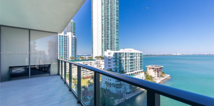 Condo à Miami, Floride, 2 chambres  № 1863211