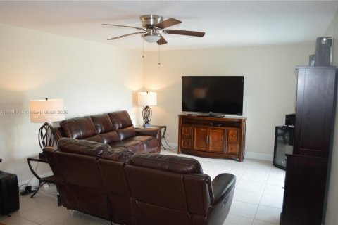 Adosado en venta en Greenacres, Florida, 2 dormitorios, 116.31 m2 № 1944826 - foto 9