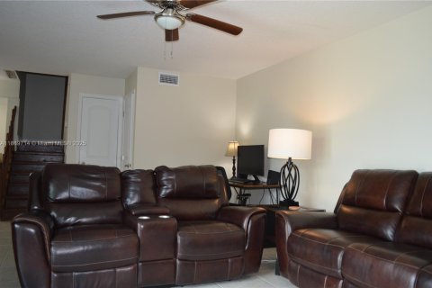 Adosado en venta en Greenacres, Florida, 2 dormitorios, 116.31 m2 № 1944826 - foto 11