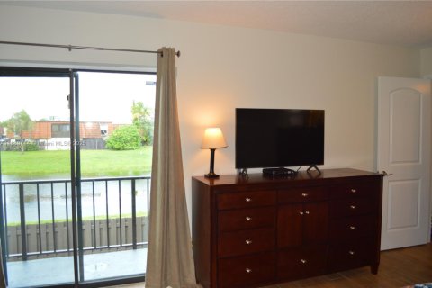 Adosado en venta en Greenacres, Florida, 2 dormitorios, 116.31 m2 № 1944826 - foto 23