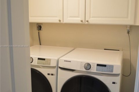 Adosado en venta en Greenacres, Florida, 2 dormitorios, 116.31 m2 № 1944826 - foto 16