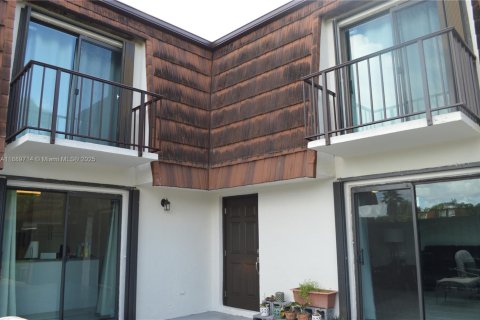 Adosado en venta en Greenacres, Florida, 2 dormitorios, 116.31 m2 № 1944826 - foto 2