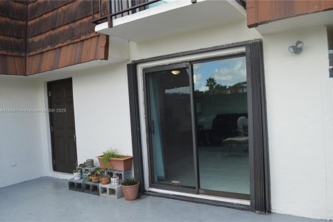 Adosado en venta en Greenacres, Florida, 2 dormitorios, 116.31 m2 № 1944826 - foto 3