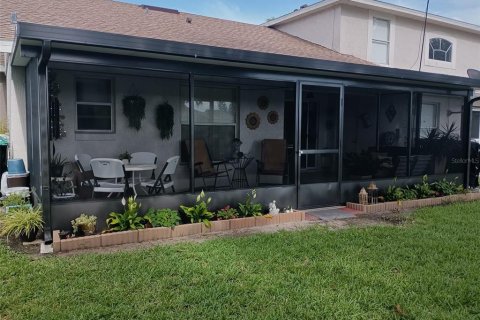 House in Orlando, Florida 3 bedrooms, 108.05 sq.m. № 2201891 - photo 18