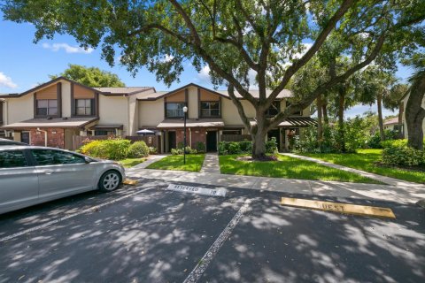Adosado en Coconut Creek, Florida 2 dormitorios, 125.88 m2 № 2259767