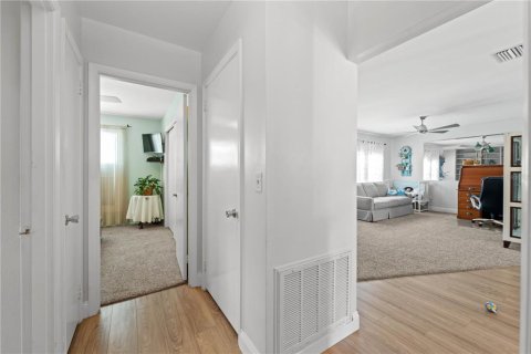 Villa ou maison à louer à Nokomis, Floride: 2 chambres, 159.98 m2 № 1765322 - photo 25
