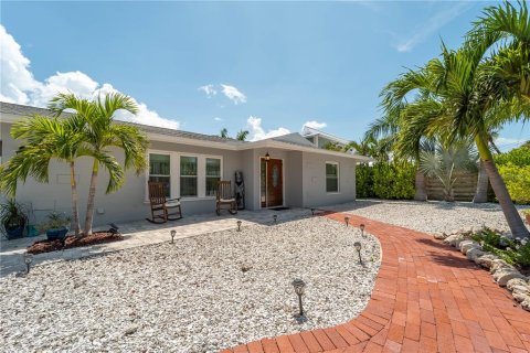 Villa ou maison à louer à Nokomis, Floride: 2 chambres, 159.98 m2 № 1765322 - photo 9