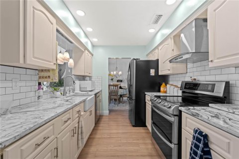 Villa ou maison à louer à Nokomis, Floride: 2 chambres, 159.98 m2 № 1765322 - photo 17