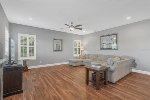 House in Tampa, Florida 5 bedrooms, 433.39 sq.m. № 2109240 - photo 28