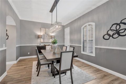 House in Tampa, Florida 5 bedrooms, 433.39 sq.m. № 2109240 - photo 5