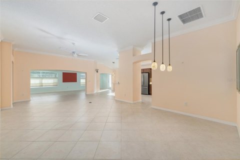 Villa ou maison à vendre à The Villages, Floride: 3 chambres, 211.26 m2 № 1898912 - photo 9