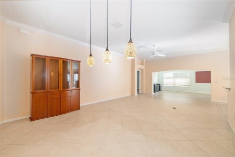 Casa en venta en The Villages, Florida, 3 dormitorios, 211.26 m2 № 1898912 - foto 10