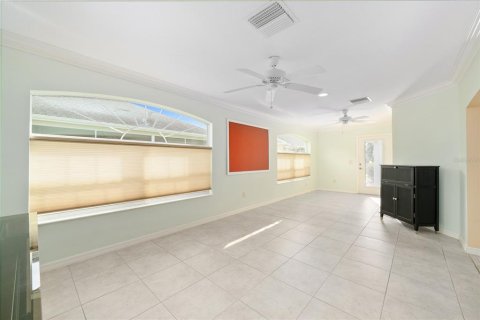 Villa ou maison à vendre à The Villages, Floride: 3 chambres, 211.26 m2 № 1898912 - photo 5