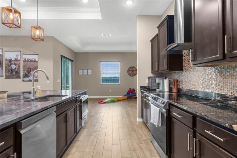 House in Spring Hill, Florida 4 bedrooms, 268.95 sq.m. № 1812768 - photo 8