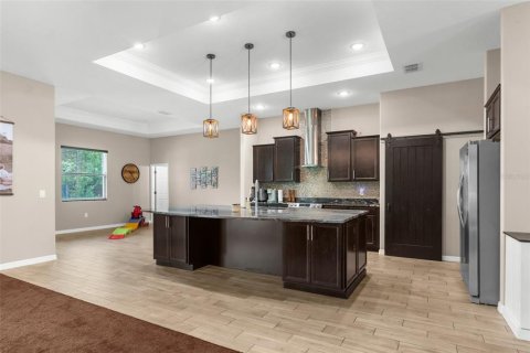 House in Spring Hill, Florida 4 bedrooms, 268.95 sq.m. № 1812768 - photo 10