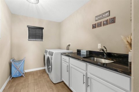 House in Spring Hill, Florida 4 bedrooms, 268.95 sq.m. № 1812768 - photo 16