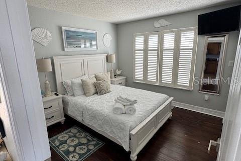 Condo in Indian Rocks Beach, Florida, 2 bedrooms  № 2212659 - photo 3