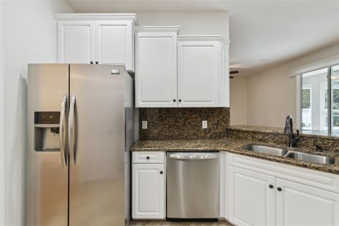 House in Lakeland, Florida 4 bedrooms, 185.34 sq.m. № 2348388 - photo 10