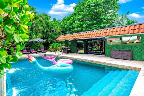 House in Fort Lauderdale, Florida 5 bedrooms, 283.91 sq.m. № 2012256 - photo 4