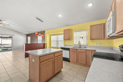 Villa ou maison à vendre à Davenport, Floride: 4 chambres, 177.26 m2 № 2417103 - photo 17