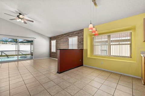 Villa ou maison à vendre à Davenport, Floride: 4 chambres, 177.26 m2 № 2417103 - photo 18