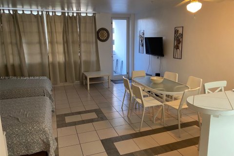 Copropriété à vendre à Miami Beach, Floride: 51.1 m2 № 1772488 - photo 13