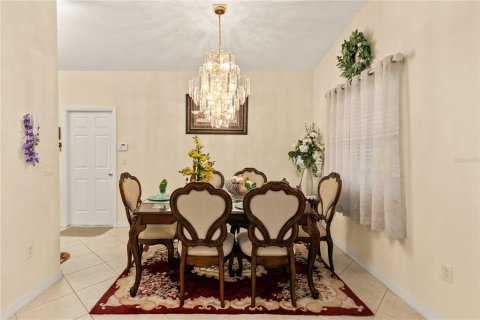 House in Tavares, Florida 3 bedrooms, 178.37 sq.m. № 1509865 - photo 13