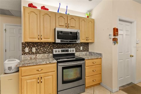 House in Tavares, Florida 3 bedrooms, 178.37 sq.m. № 1509865 - photo 9