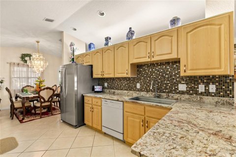House in Tavares, Florida 3 bedrooms, 178.37 sq.m. № 1509865 - photo 7