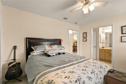 House in Tavares, Florida 3 bedrooms, 178.37 sq.m. № 1509865 - photo 25