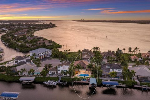 Villa ou maison à Bradenton, Floride 4 chambres, 367.8 m2 № 2373449
