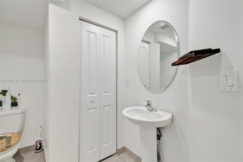 Купить таунхаус в Майами, Флорида 4 спальни, 178.37м2, № 2051124 - фото 11