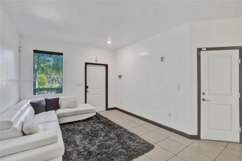 Купить таунхаус в Майами, Флорида 4 спальни, 178.37м2, № 2051124 - фото 4