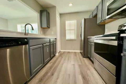 Touwnhouse à louer à Zephyrhills, Floride: 3 chambres, 126.63 m2 № 2214334 - photo 8