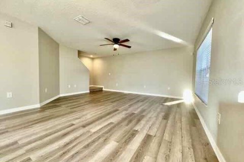 Touwnhouse à louer à Zephyrhills, Floride: 3 chambres, 126.63 m2 № 2214334 - photo 5