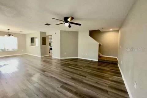 Touwnhouse à louer à Zephyrhills, Floride: 3 chambres, 126.63 m2 № 2214334 - photo 4