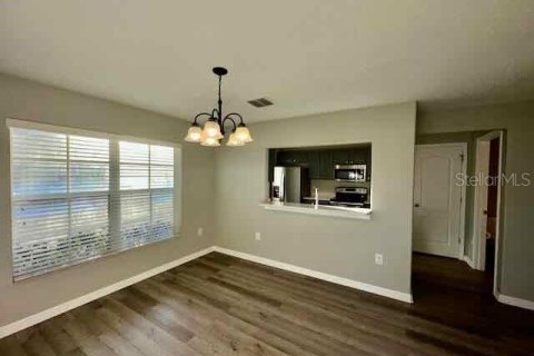Touwnhouse à louer à Zephyrhills, Floride: 3 chambres, 126.63 m2 № 2214334 - photo 7