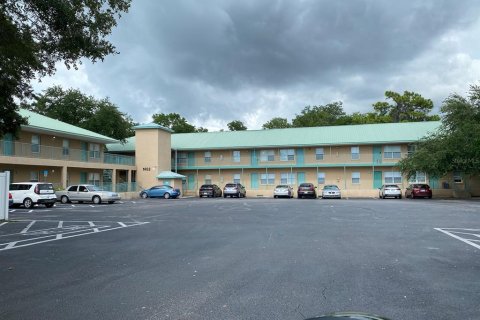 Condo in New Port Richey, Florida, 2 bedrooms № 2108693