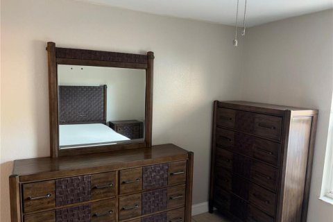Condo in New Port Richey, Florida, 2 bedrooms  № 2108693 - photo 5