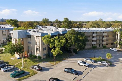 Купить кондоминиум в Лодерхилл, Флорида 2 спальни, 80.82м2, № 2009083 - фото 6