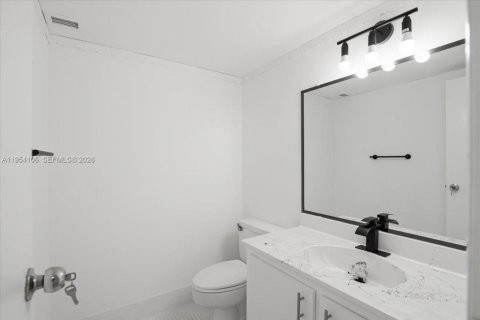 Купить кондоминиум в Лодерхилл, Флорида 2 спальни, 80.82м2, № 2009083 - фото 25