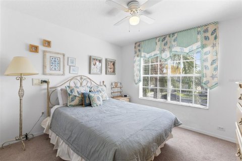 House in Kissimmee, Florida 5 bedrooms, 244.89 sq.m. № 2148483 - photo 23