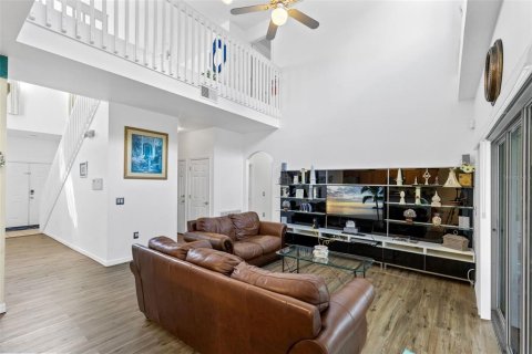 House in Kissimmee, Florida 5 bedrooms, 244.89 sq.m. № 2148483 - photo 6