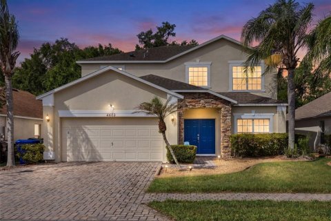 Casa en Kissimmee, Florida 5 dormitorios, 244.89 m2 № 2148483