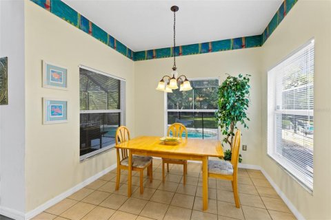 House in Kissimmee, Florida 5 bedrooms, 244.89 sq.m. № 2148483 - photo 13