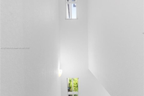 Купить таунхаус в Корал-Спрингс, Флорида 3 спальни, 124.86м2, № 1923781 - фото 25